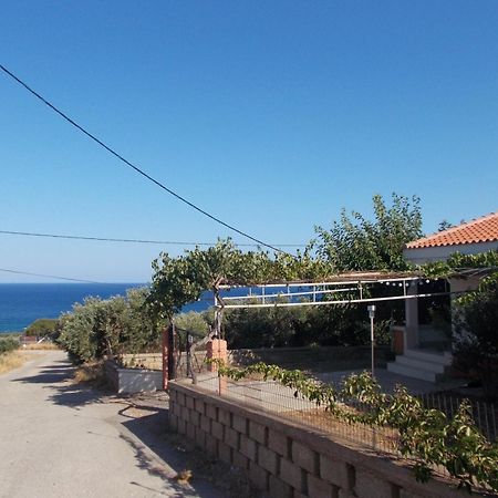 Tranquility House Villa Livadia  ภายนอก รูปภาพ