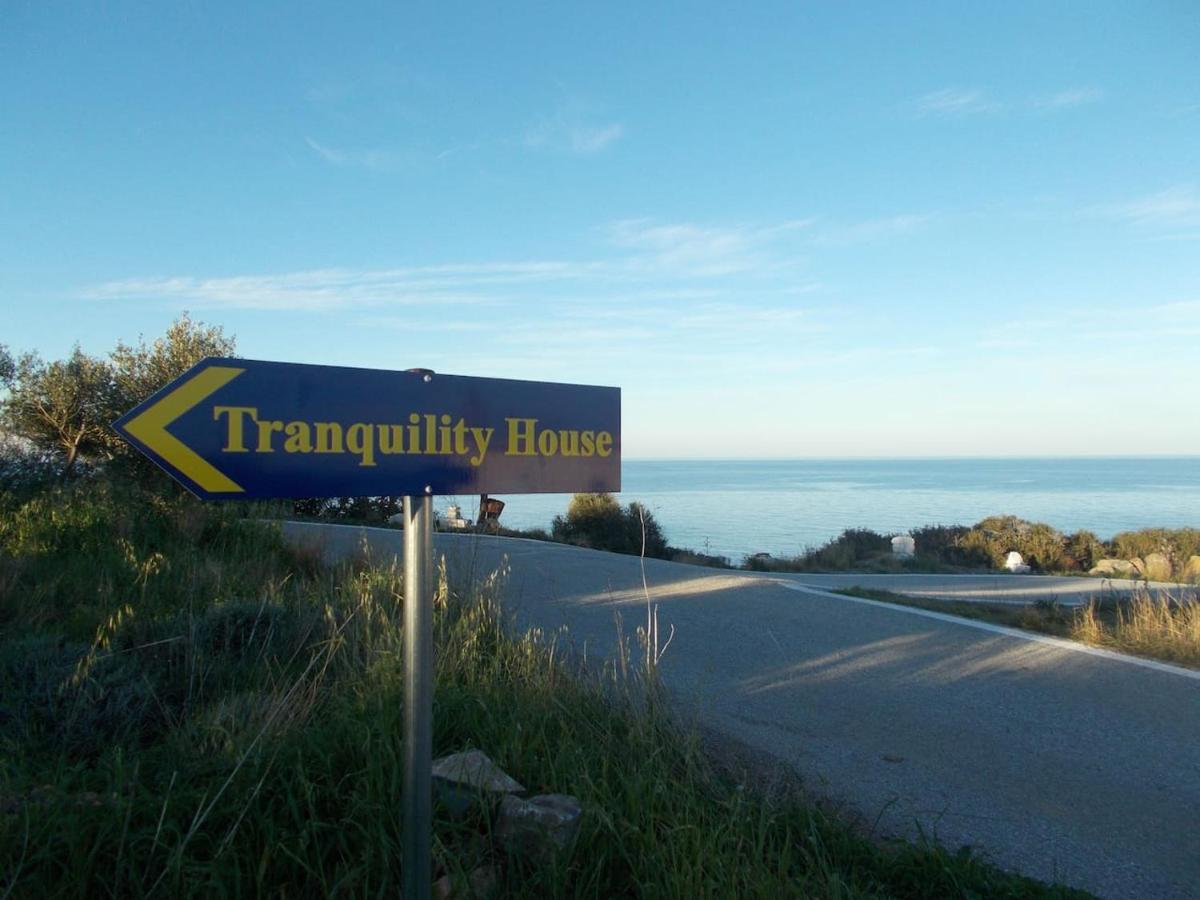 Tranquility House Villa Livadia  ภายนอก รูปภาพ